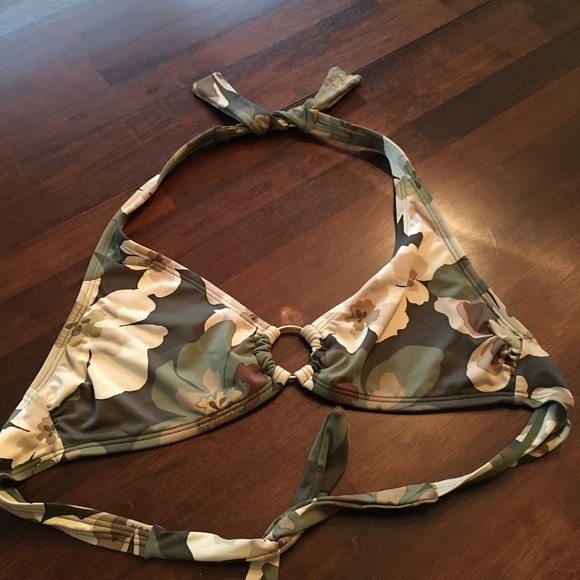 Gap camo halter bikini top L - Picture 5 of 5